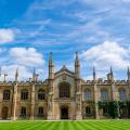 Blick auf die Uni in Cambridge (© Julius Dudenas auf Unsplash) 