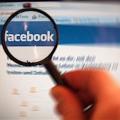 Facebook kann künftig zur globalen Löschung von Hasspostings gezwungen werden (Symbolbild: Pixelio/ Klaus Alexander).