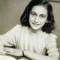 Anne Frank im Dezember 1941 (Bild: Anne-Frank-Stiftung/CCO) 