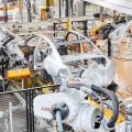 Industrie-Roboter sind im Vormarsch (Bild: ABB) 