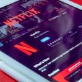 Netflix: Aktienkurs im Sinkflug (Bild: Souvik Banerjee auf Unsplash.com)