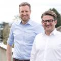 Arbeiten künftig zusammen: Skribble-Mitgründer und CEO Philipp Dick (l.) und Procivis Gründer und CEO Daniel Gasteiger (Bild: zVg) 