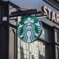 Auch Starbucks stoppt Werbung auf sozialen Netzwerken (Bild: Pixabay/ Oberaichwald) 