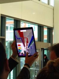 Eine Augmented Reality Lösung zeigt alle installierte Technik auf dem Tablet an (Foto: Herbert Koczera) 