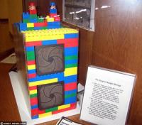 Die ursprüngliche Speichereinheit von Google wurde aus Legoblöcken und zehn Vier-Gigabyte-Festplatten hergestellt. Heute hat Google 13 Rechenzentren auf vier Kontinenten. Zwei weiter sind in Planung (Bild: Google)